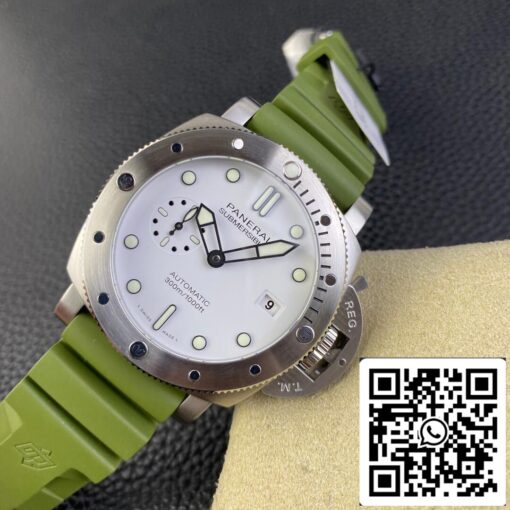 SBF Panerai Submersible PAM01226 1:1 Best Edition VS Factory White Dial - Image 7