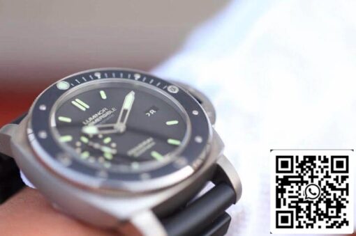 Panerai Luminor Submersible PAM389 VS factory 1:1 Best Edition Swiss ETA P9000 Black Rubber Strap - Image 2