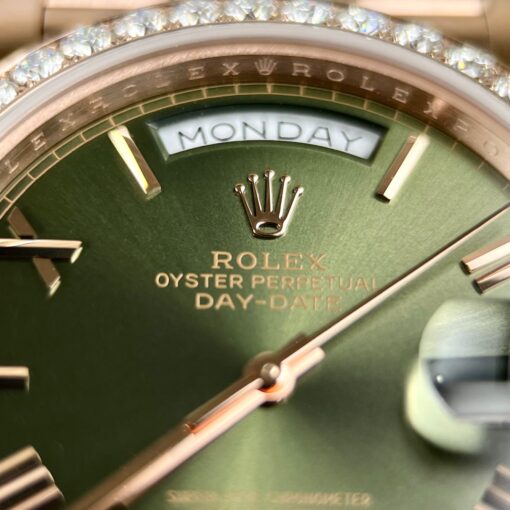 Rolex Day-Date 40 228345RBR Olive Dial with Wrapped 18k Rose gold and diamond - Image 6