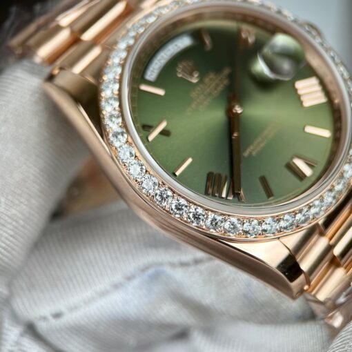 Rolex Day-Date 40 228345RBR Olive Dial with Wrapped 18k Rose gold and diamond - Image 10