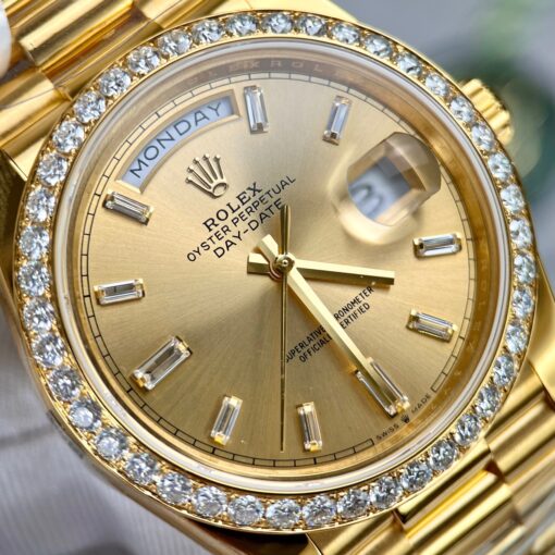 Rolex Day-Date 40 228348rbr-0002 Yellow Gold 18k gold encrusted with Artificial diamonds - Image 4