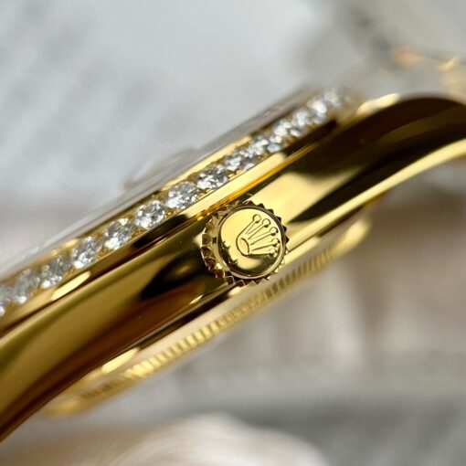 Rolex Day-Date 40 228348rbr-0002 Yellow Gold 18k gold encrusted with Artificial diamonds - Image 9