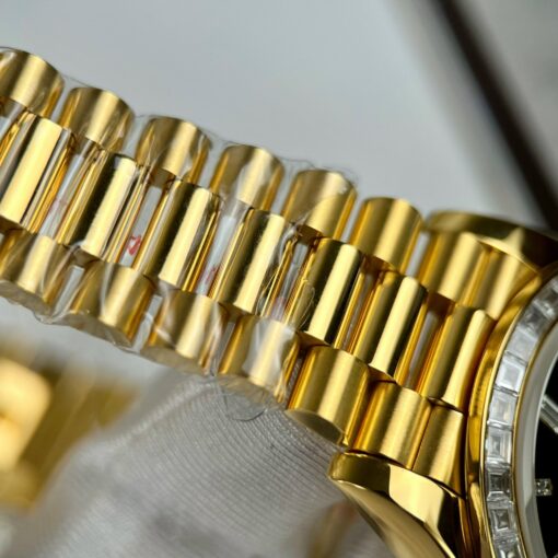 Rolex Day-Date 40 228398TBR wrapped yellow gold 18k and Baguette moissanite bezel - Image 14