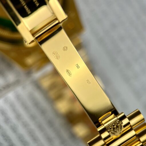 Rolex Day-Date 40 228398TBR wrapped yellow gold 18k and Baguette moissanite bezel - Image 15