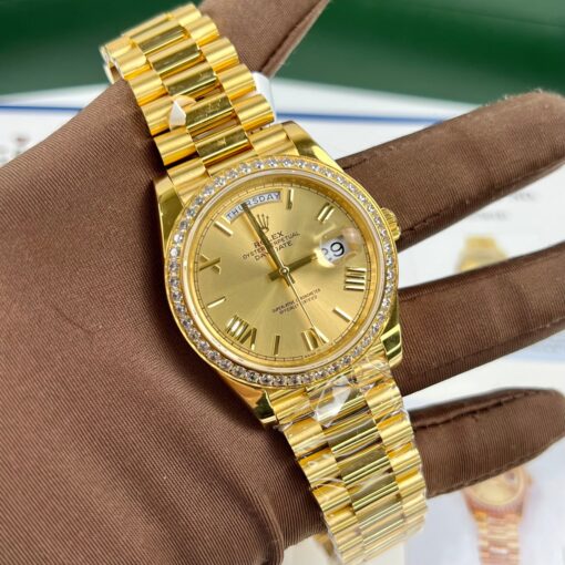 Rolex Day-Date 40mm 228238-0006 coated 18k yellow gold Best 1:1 Edition moissanite bezel - Image 4