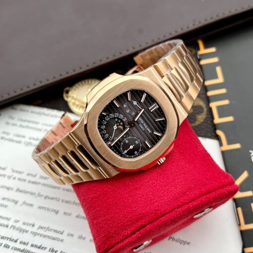 Replica Patek Philippe Nautilus 5712/1R-001 custom dial PPF V2