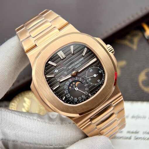 Replica Patek Philippe Nautilus 5712/1R-001 custom dial PPF V2 - Image 9