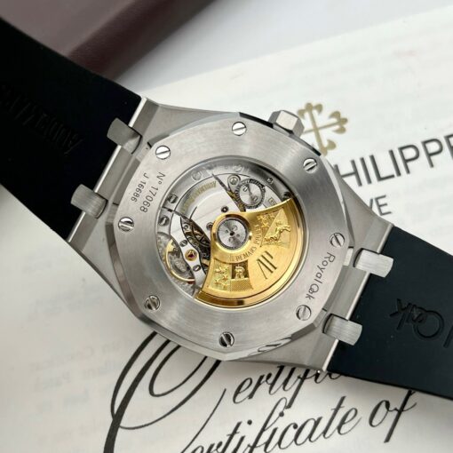 Audemars Piguet Royal Oak 15400 1:1 Best Edition APS Factory Black Dial - Image 12