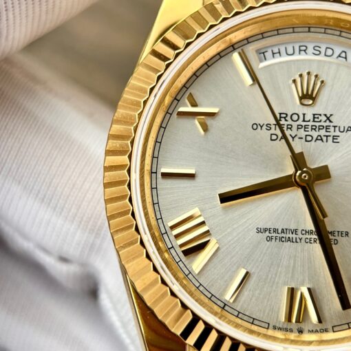 Rolex Day Date 228238 40MM 1:1 best edition 18k Yellow Gold Silver Roman Dial GM Factory Counterweight Version - 이미지 11