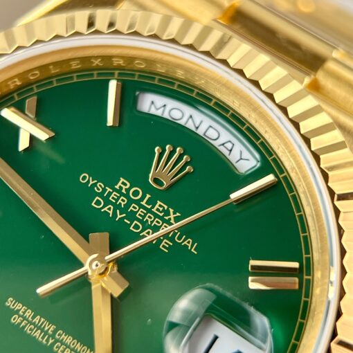 Rolex Day-Date 40 Yellow Gold 228238 Green Rom 1:1 best edition 175 gram V3 GM Factory CounterWeight Version - Image 9