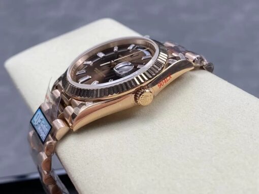 Rolex Day Date M228235-0003 V5 40mm  QF Factory 1:1 Best Edition Chocolate Dial Bezel - Imagen 5