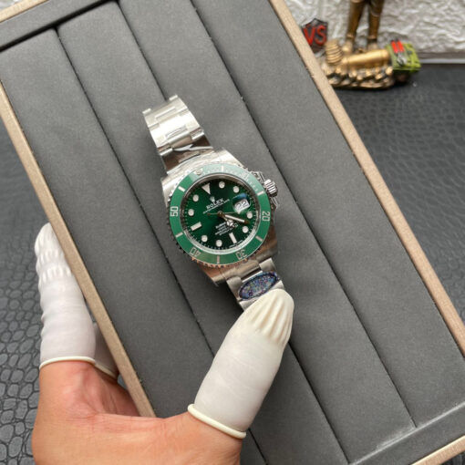 Rolex Submariner 116610LV-97200 40mm 1:1 Best Edition Clean Factory Newest Version 2024 - Image 5